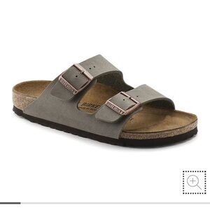 Birkenstock Arizona Sandals Women’s 6-6.5 in Stone